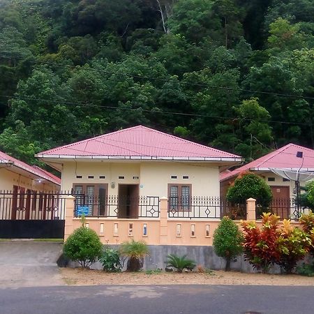 Rome Residence Sibolga Pandan Halangan Exterior photo
