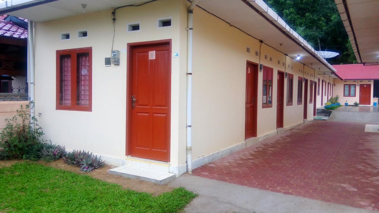 Rome Residence Sibolga Pandan Halangan Exterior photo