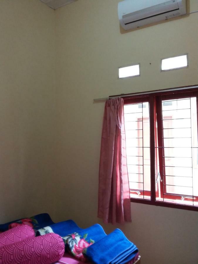 Rome Residence Sibolga Pandan Halangan Exterior photo