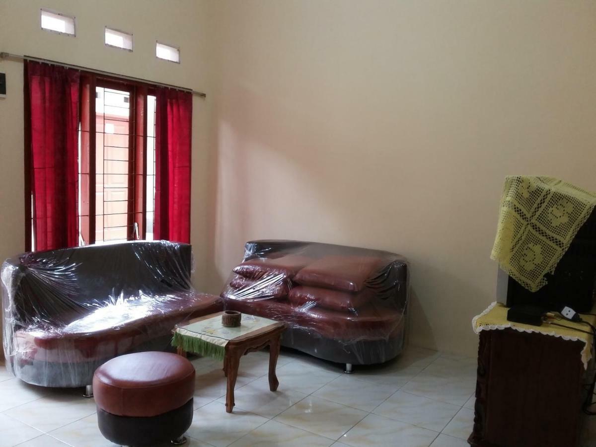 Rome Residence Sibolga Pandan Halangan Exterior photo